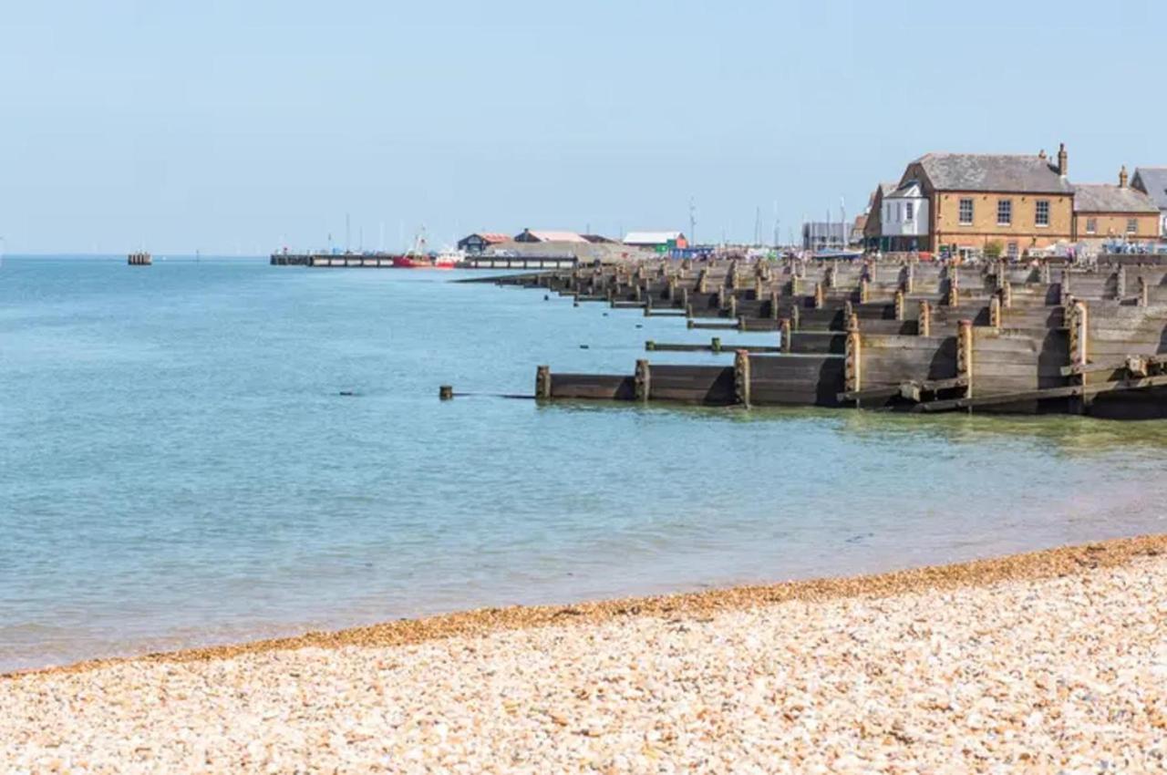 Beautiful 2-bed Apartment Whitstable